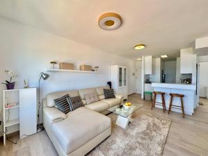 Beachfront 1-Bed Apt Sea View Orihuela Costa