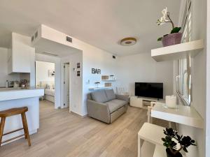 Beachfront 1-Bed Apt Sea View Orihuela Costa