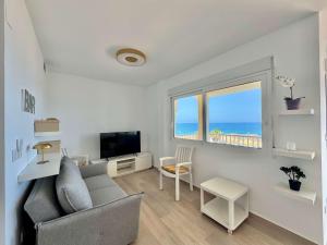 Beachfront 1-Bed Apt Sea View Orihuela Costa