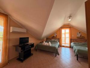 Themis Rooms