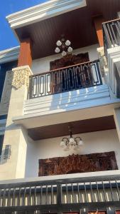 Ej house