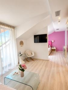 Korina Hotel