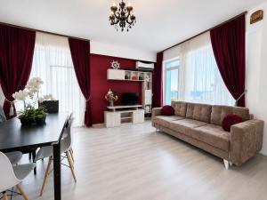 Apartament cu Terasa - Sea view - Free Parking