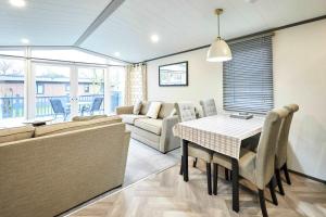 Host & Stay - Mollys Retreat