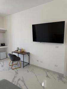 Alexandra Rooms & Suitess