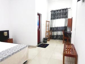 Mount View Hotel Badulla Room 02