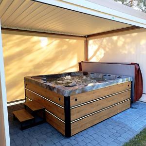 Domek na doby z jacuzzi , klimatyzacja, plac zabaw, parking, 884-900-901