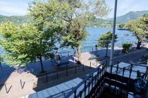 Dionigi Lake Front Apartment