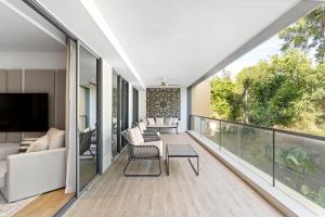 Bang Tao - Laguna Beachside 3 bedroom apartment, by Banyan Living, 130m2, 3min walk to sea