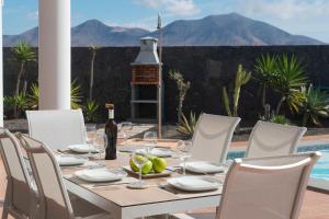 Vista Montana by Optima Villas