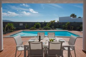Vista Montana by Optima Villas
