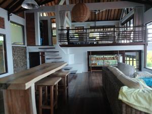 Yoga bale house 4