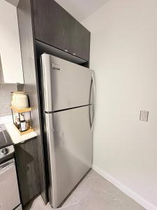 Modern 3BR Near Long Lake Minutes to Downtown