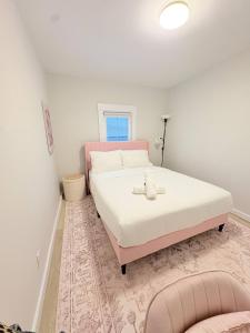 Modern 3BR Near Long Lake Minutes to Downtown