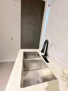 Modern 3BR Near Long Lake Minutes to Downtown