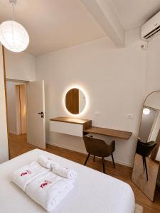 Matisse No7 - One Bedroom Apartment With Balcony