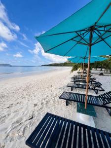 ARIMATABE Beachfront Resort