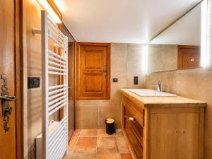 Chalet rénové avec vue Mont Charvin et WiFi - FR-1-505-187