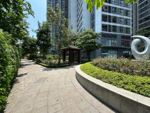 Luxury City View Apartment in the Heart of Green Bay Hanoi
