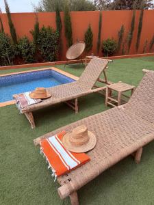 villa avec piscine dans une ferme