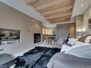 Appartement Duplex Moderne, Skis aux Pieds, Centre de Val-dIsère - FR-1-567-56