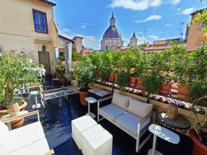Piazza Navona historical palace