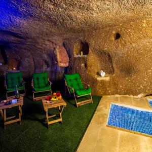 Luva Cave Suites