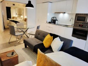 Stylish Downtown Toronto Residential Hotel