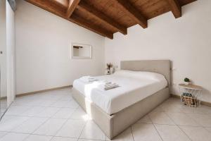 BIG Attico Goldoni 2 bagni [Duomo-M4 Lin Airport]