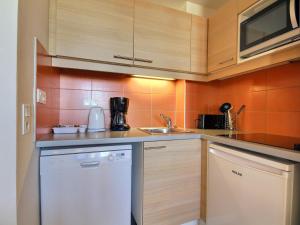 Studio cabine 4 pers, balcon, proche pistes - FR-1-455-192