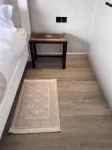 Luxurious high floor studio with rooftop pool & gym