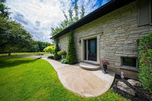 Ingrids Green Haven 27 Acre Private Farm