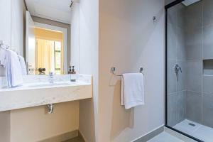 Sky Stays at Asuncion Brand New Luminous Apartament