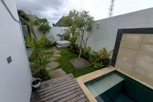 Quiet 2-bed Villa in Kerobokan with Private Pool and Garage