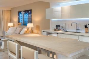 Oceanview Private Residence at 1 Hotel and Homes - 1110
