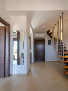 Elaionas Houses