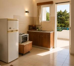 Merryland Studios & Apartments