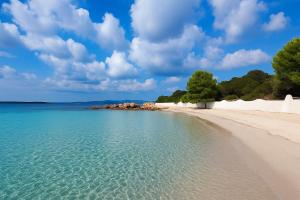 Just 100 meters from the sea with natural pool