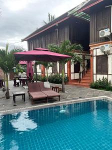 Nightmarket View Resort
