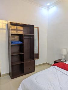 LosimStays Luxury 1-Bedroom Apartment BnB Near Mlimani City Mall & University of Dar es Salaam