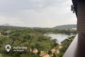 Apto moderno com vista pro lago JQ6040