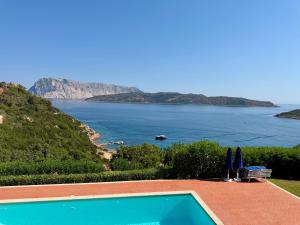 Punta Est - Trilo Corallo Piscina e Vista Mare