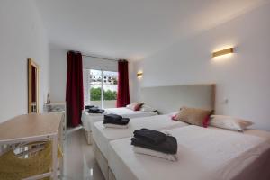 2 Jacuzis VILLA-Rooftop-AirHockey-GlamRoom-IGReady