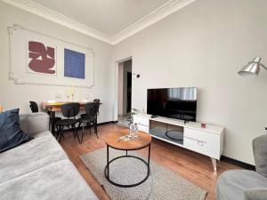 Luxury 1BR Turkish Bath Walk to Galata