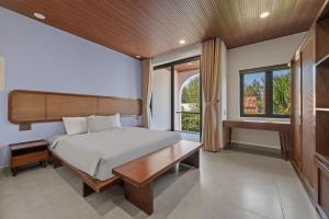 5BR Villa 1min from the beach