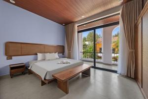 5BR Villa 1min from the beach