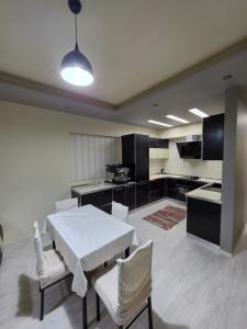 Central Apartment By Vlora Office