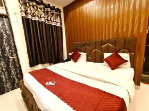 Hotel Gareen By Du Rooms Near Delhi University Kamlangar