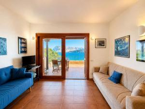 Punta Est - Trilo Corallo Piscina e Vista Mare