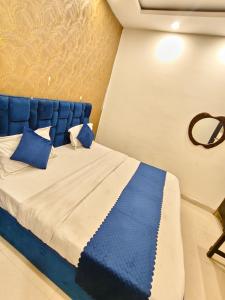 Hotel Gareen By Du Rooms Near Delhi University Kamlangar